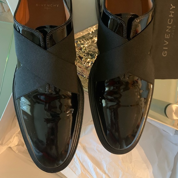 GIVENCHY - Picture 3 of 9